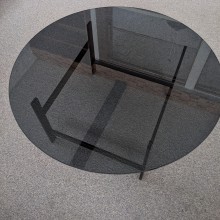 Table ronde vitrée