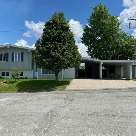 ZIPZAD - Propriétaire (Maison située au 116 20e rue, Rouyn-Noranda)